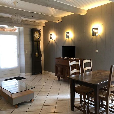 Bed and Breakfast Aux Berges Du Doubs Ougney-Douvot Exterior foto